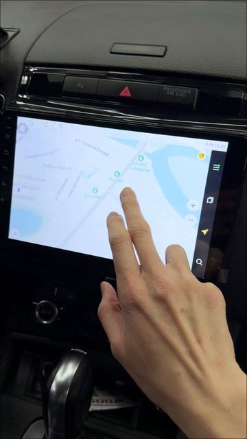 Установили Android-магнитолу в Volkswagen Touareg - и салон просто не узнать!
