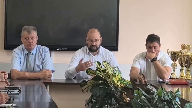 Министр здравоохранения края рассказал о дальнейшей работе Назаровской РБ и представил руководителя
