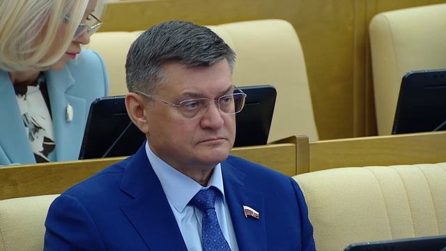 СУЩЕСТВЕННО ПОВЫШАЮТСЯ НАЛОГОВЫЕ ПОШЛИНЫ ДЛЯ МИГРАНТОВ