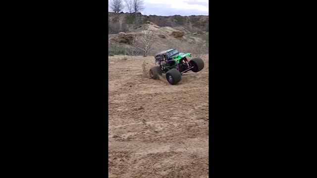 Замедленное видео с Losi Grave Digger 1:8 #rc #rccar #scale #rclife #rcmodel #rcfun #losi