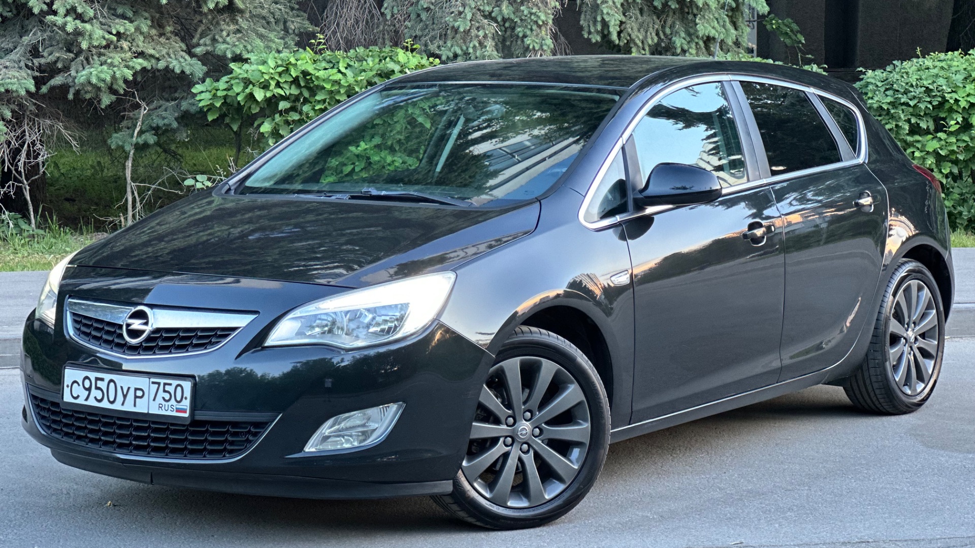 Видеообзор Opel Astra 2012