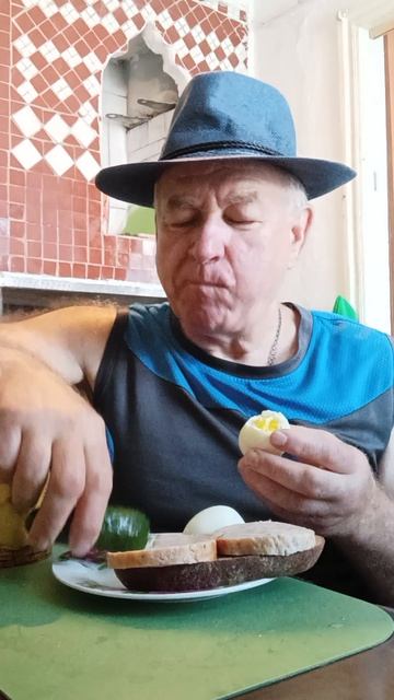 Всем доброе утро и приятного аппетита.