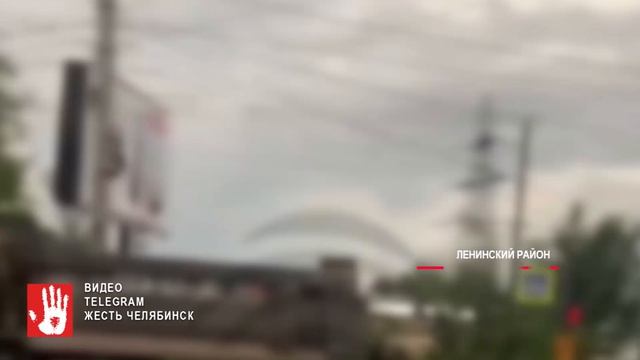 Два человека пострадали в результате столкновения маршрутки и фургона. Момент ДТП