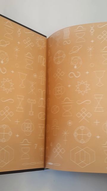 «Руны. Большая книга», Ольга Корбут
