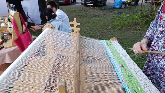 Живая нить: завораживающее ткачество на фестивале «Влюблён в лён» 🧵