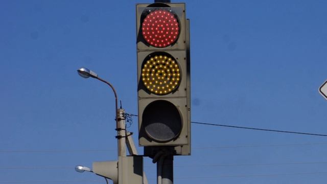 я оживил не рабочий светофор
