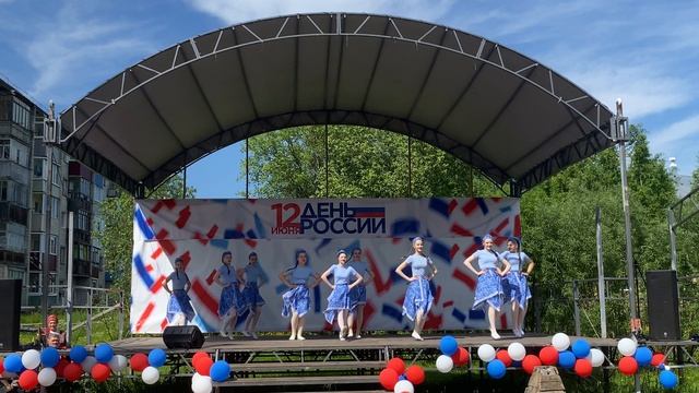 танец 