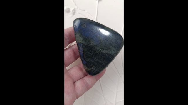 Лабрадор камень