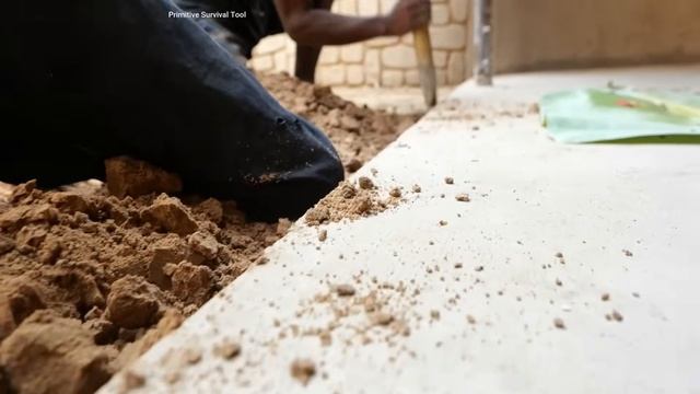 [Полное видео] 30 дней строят подземную хижину с травяной крышей и бассейном