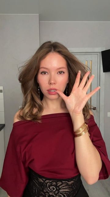 Ты покупаешь женскую одежду на Wildberries? Топ с кружевом бордо #913308841
