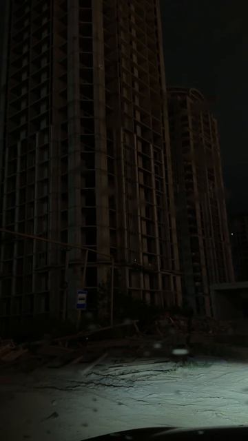 Я в Грозном ) но он почти, как Дубай 😅😅