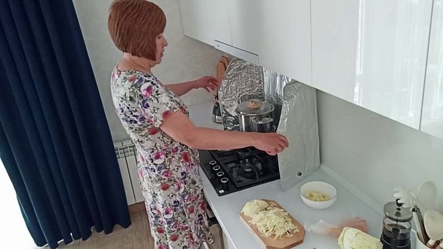 Всегда готовлю с утра// Нас очень полюбил дождь