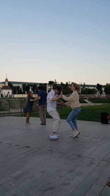 20260614 Приходите бесплатные уроки латино американские танцы сальса бачата Детский парк город Орёл