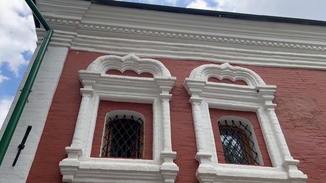 Иранцы громят лавочников и обьявили  о своей победе