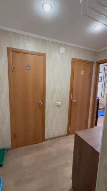 15826318527027