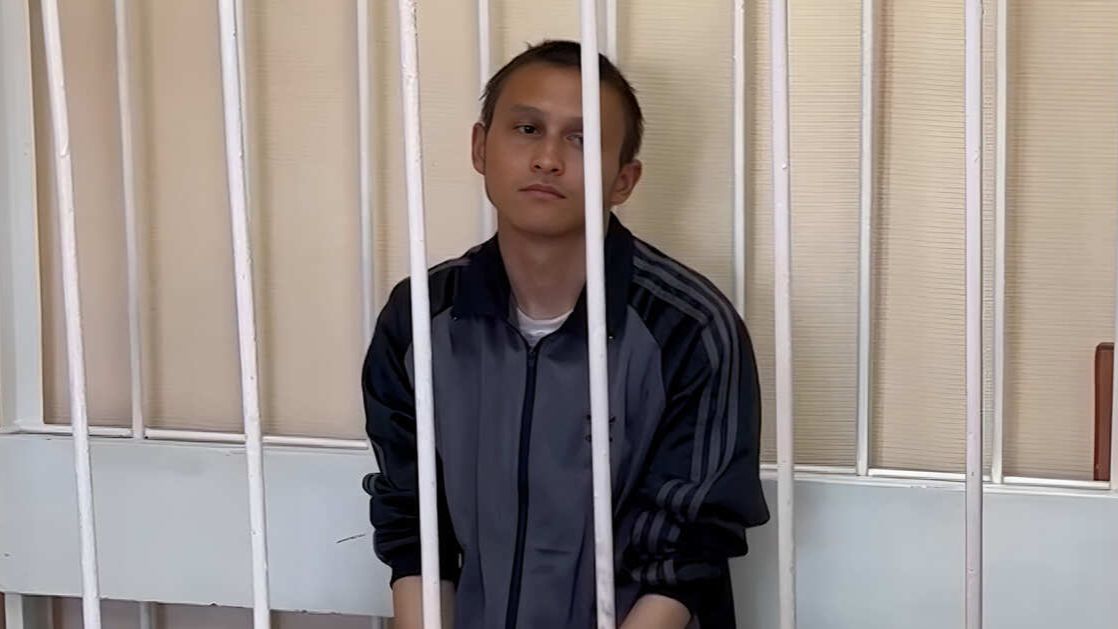 Зарезавший школьника из-за пакета с продуктами складировал дома холодное оружие