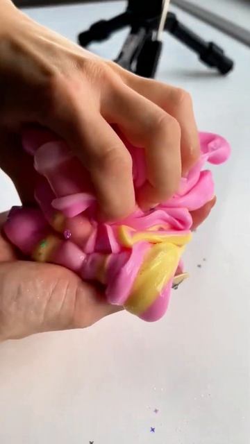 Придумайте название этому слайму? 🤩
