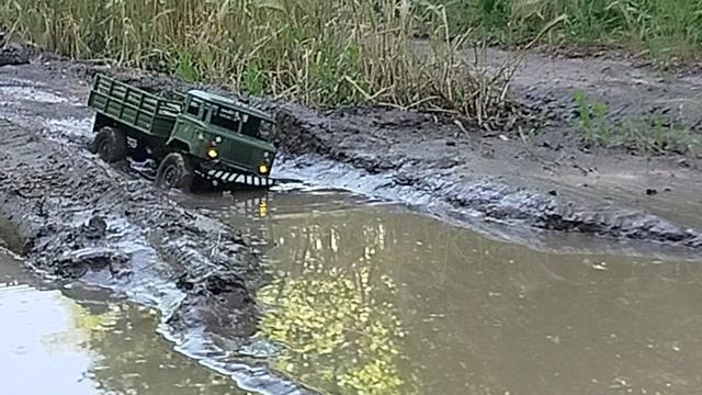 ГАЗ66 УТОНУЛ В БОЛОТЕ