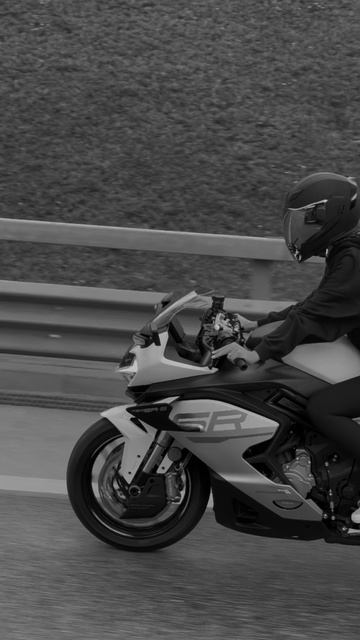CFMOTO 750SR-S: только ты, лето и скорость