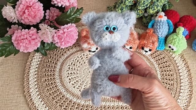 Вязовлог №5. Зайцы-тараканы))). Пушистый кот.
