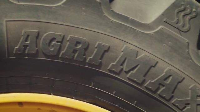 Шины BKT AGRIMAX FORCE и RIDEMAX FL 693 M работают на технике фермы Four Bar S, США