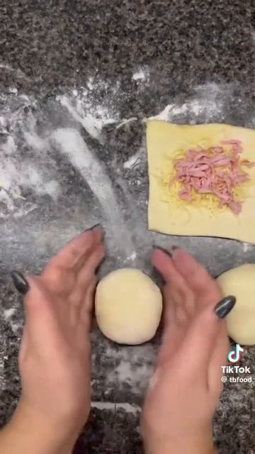 Ромашка с сыром и колбасой