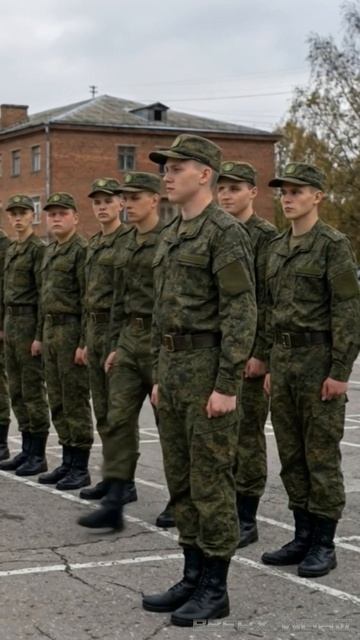 Анекдот. Художники в строю