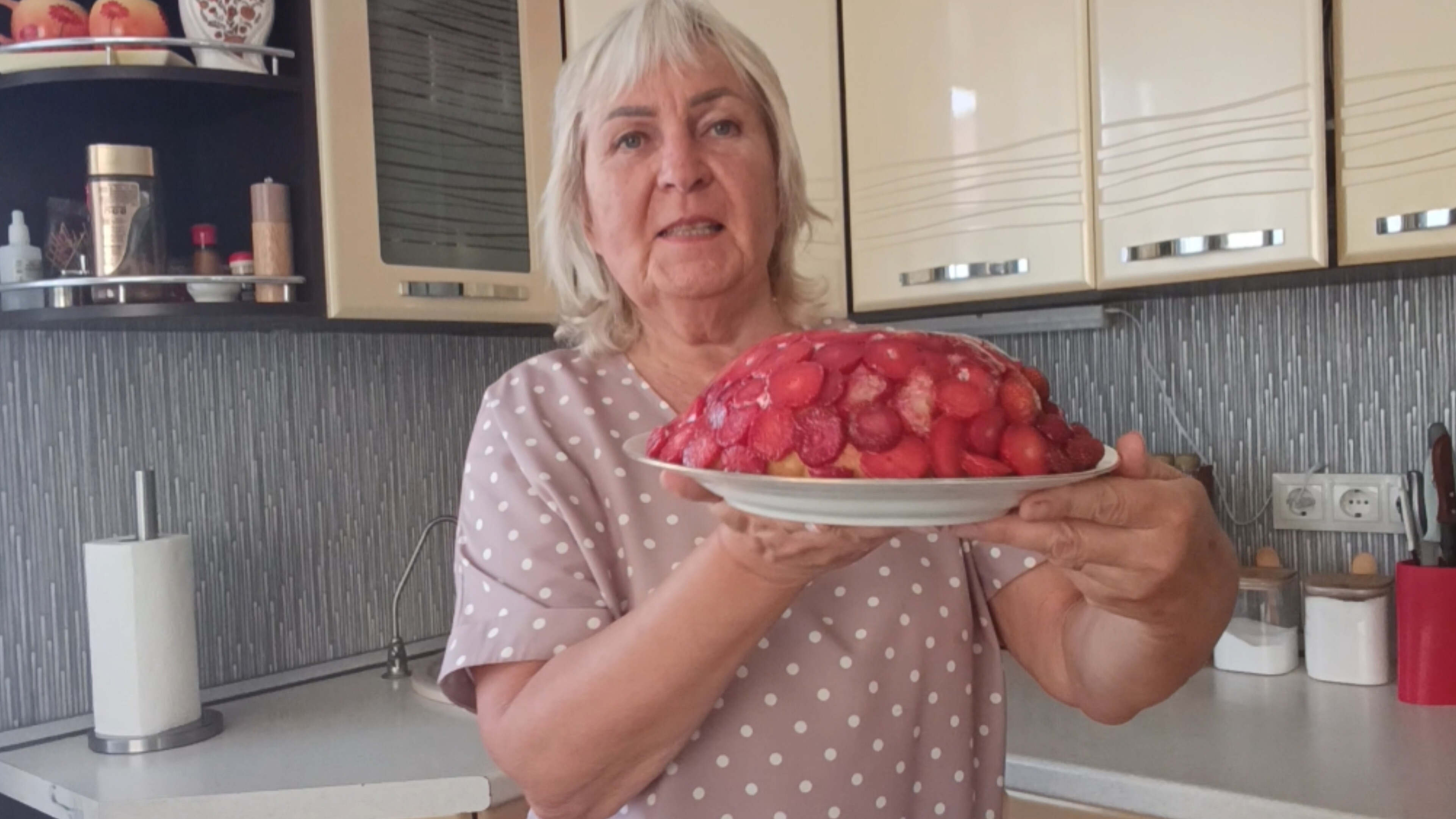 Летний торт из клубники 🍓 без выпечки