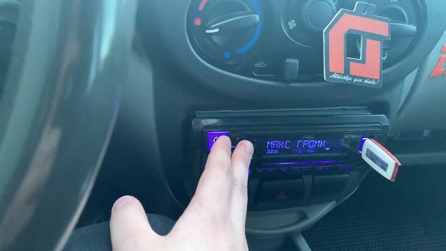 Активный сабвуфер DL Audio Piranha 12A в Lada Kalina