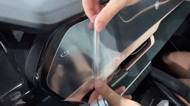 Защитная пленка на экран, ГУ, мультимедию с самостоятельной установкой Джили Монжаро/ Geely Monjaro
