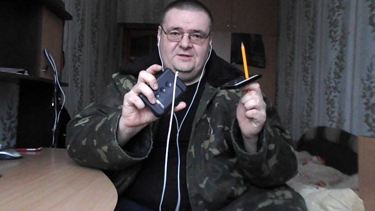 Аудиокассета,зажевало плёнку