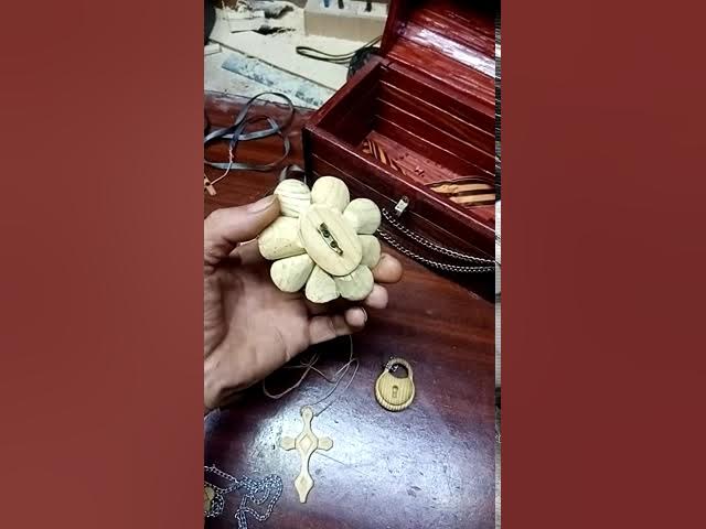 Бижутерия из дерева!!! Примерно так!