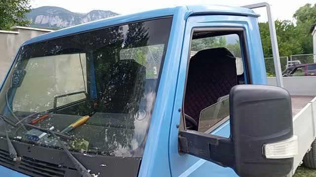 Дом на колесах от инженера Алексея на базе грузовичка Мерседес MB100