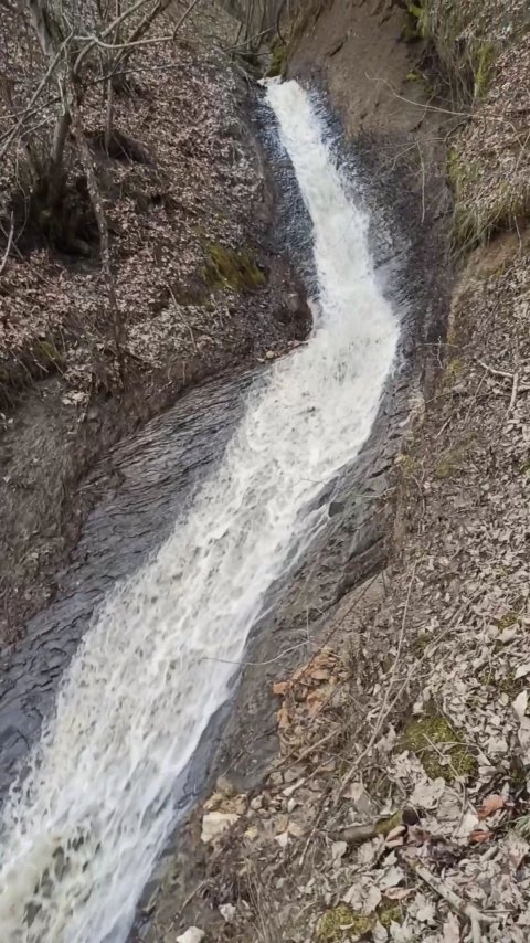 Туристы нашли водопад необычный в Дагестане южном, туризм пешком в ущелье где ручей чистый