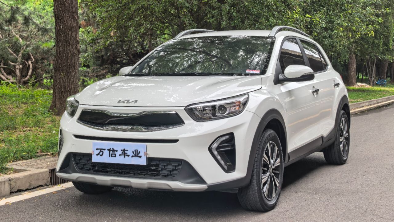 Kia Stonic 1.4L CVT Fun Edition Китайский осмотр
