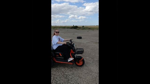 Сегодня, Электротрицикл Kugoo актуальный транспорт в Крыму. Комфортно. Удобно. Практично.