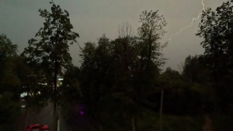 Молния