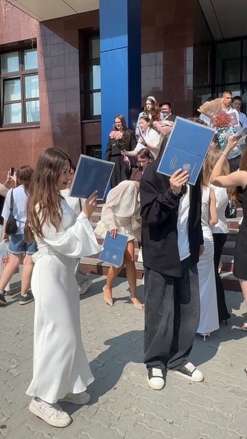 WE GRADUATED! 🧑🎓🎉 #gratuated #диплом #выпуск #13v4ck