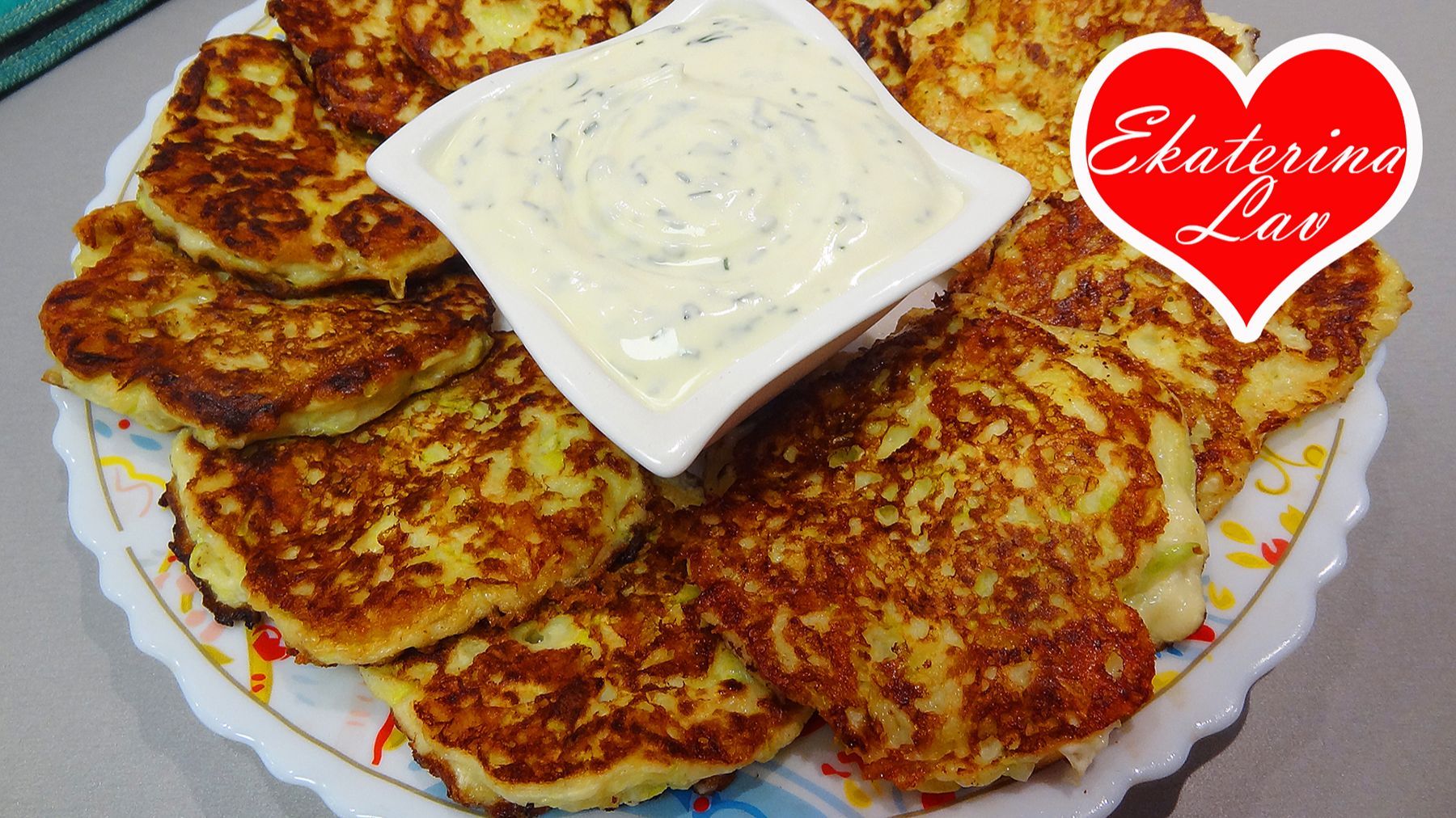 Нежные КАБАЧКОВЫЕ ОЛАДЬИ с сыром! Оладушки из кабачков! Zucchini pancakes with cheese!