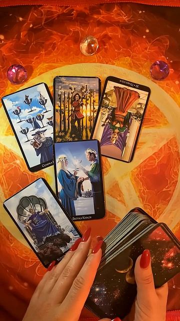 КАКОЙ СЮРПРИЗ НА ПОРОГЕ 🎁Таро Гадание #таро #гадание #tarot #раскладтаро #гаданиетаро #таролог