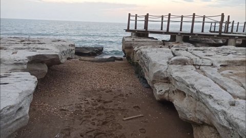 Путешествие в каспийском море на берегу дербенте но там необычно