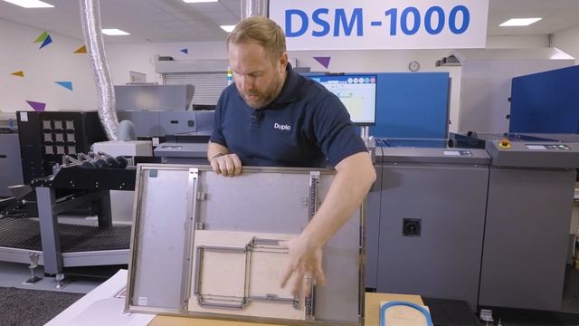 Демонстрация - использование высекальной формы (chase) на тигельном высекальном прессе Duplo DSM-100