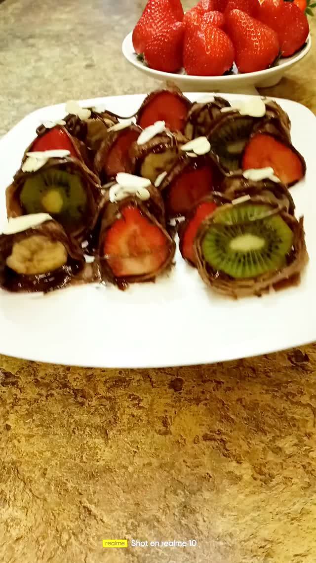 Тот самый японский десерт дома ⛩️🍓🍌🥝#хочуврек #блинысначинкой #шортс
