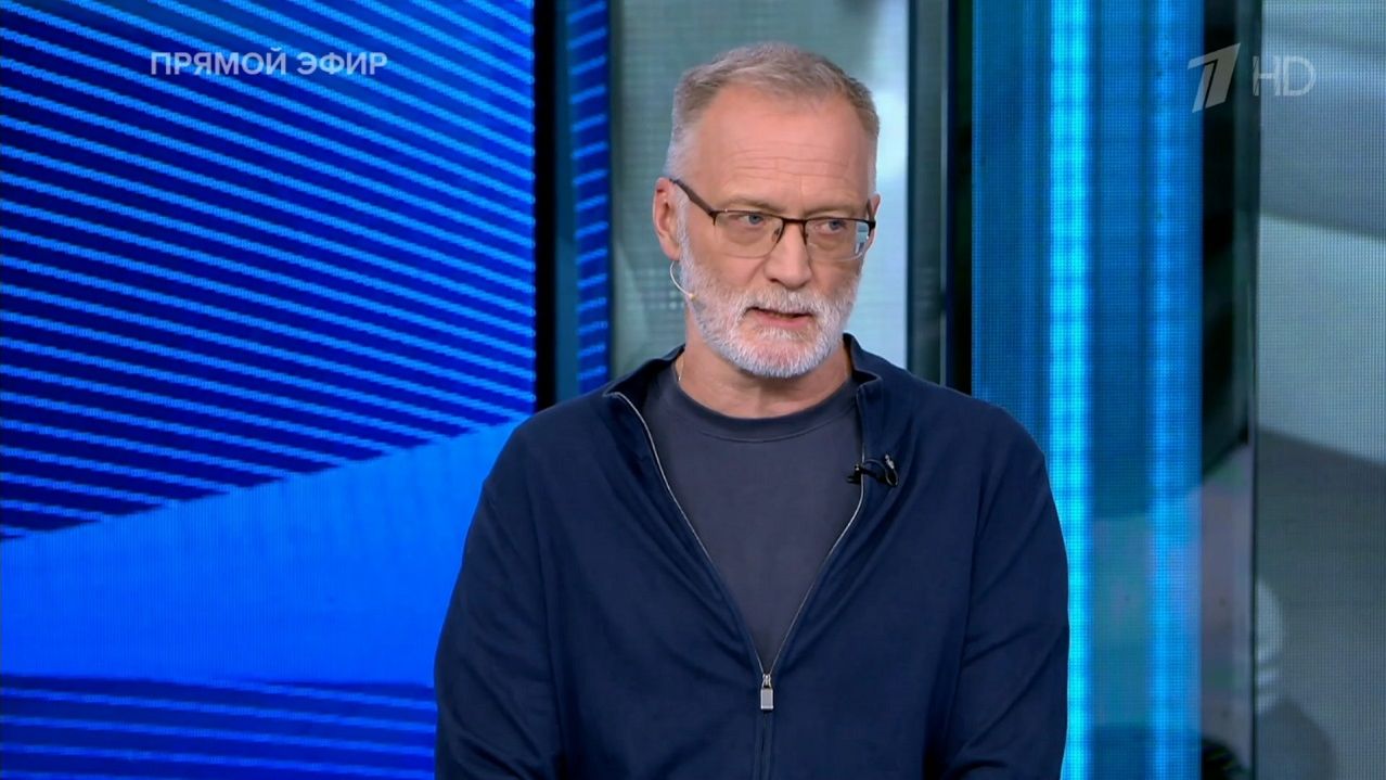 Это война против русских, на уничтожение русских. Некие третьи силы потирают руки