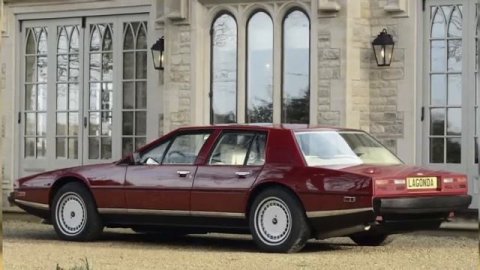 Aston Martin "Lagonda". Машина, которую собирали как часы, а она горела как спички.