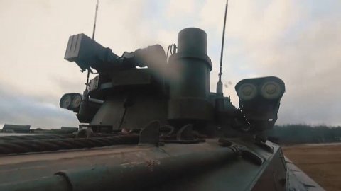 БМП 2М с боевым модулем "Бережок".