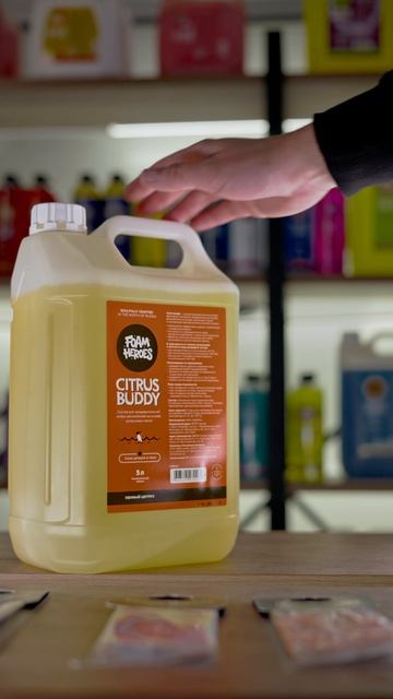 МАШИНА МОЕТСЯ, А НИЧЕГО НЕ ДЕРЖИТСЯ… #detailing #foamheroes #diy #уходзаавто #automobile #lifehacks