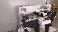 Цифровой этикеточный плоттер VD320 работает в линии с листовым резчиком