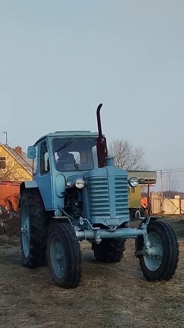 Ретро трактор ЮМЗ-6