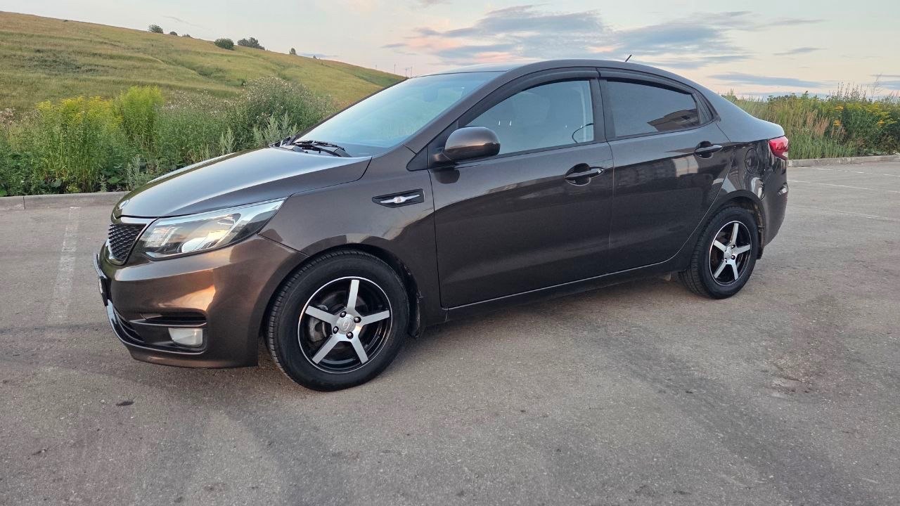 Kia Rio 1.6 АТ, 2015г